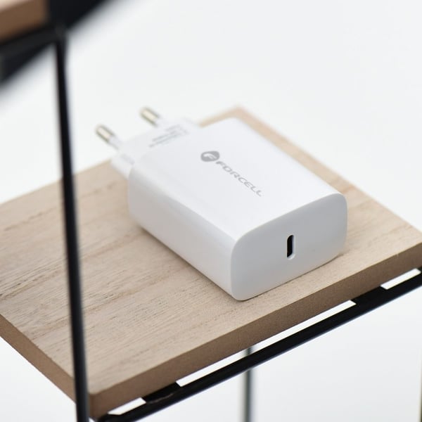 Forcell USB C -matkalaturi Type C -kaapelilla 25W QC 4.0 1m