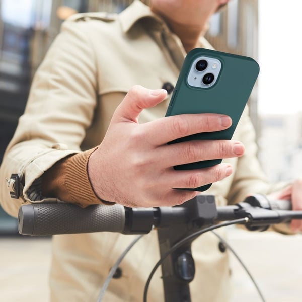 MATT skal för iPhone 13 Pro Max i mörkgrön