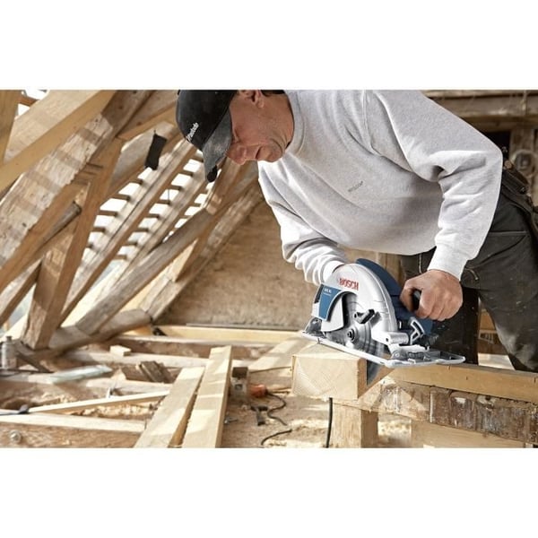 Bosch Professional GKS 85 Rundsav (5.000 o/min / 2.200 W / 85 mm skærekapacitet), klinge og parallelføring - 060157A000