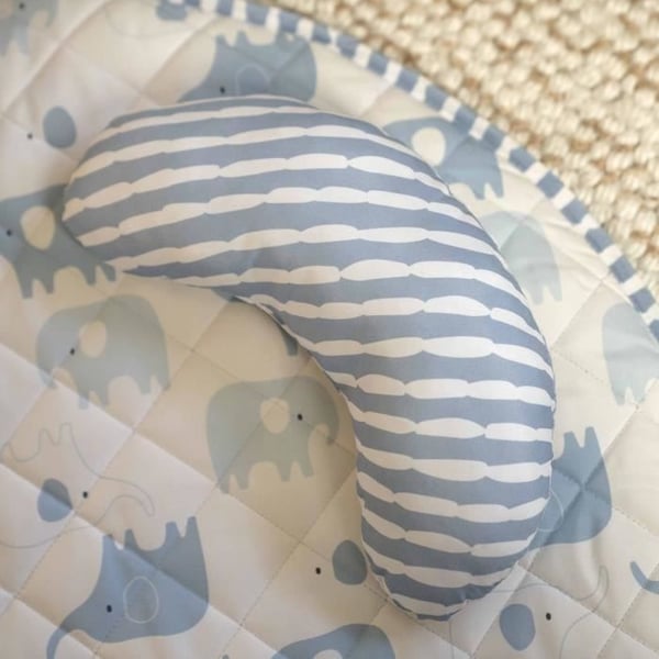 INGENUITY Cosy Spot Elefant Foldbar Babylegemåtte, Vendbar Pude, Trælegebue, Spejl og Baby Sensorisk Legetøj