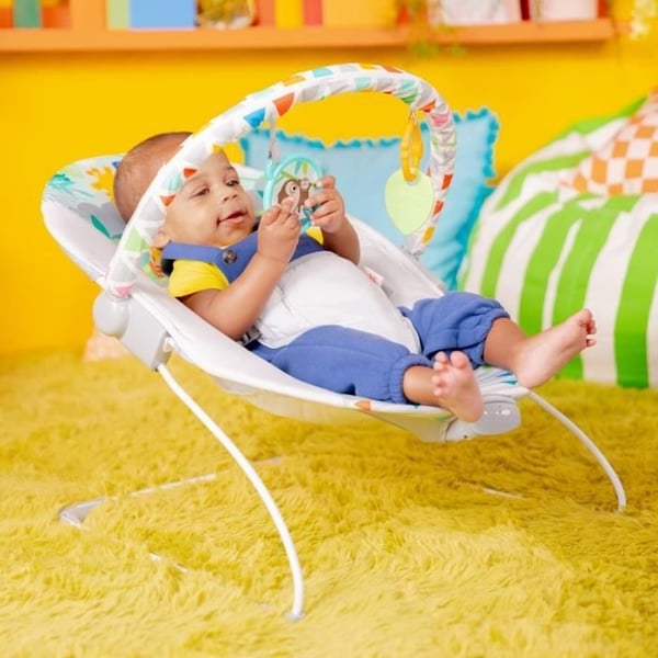 BRIGHT STARS Baby Bouncer - Safari - Bue med aftageligt aktivitetslegetøj + babyspejl, 3-punktssele, beroligende vibrationer