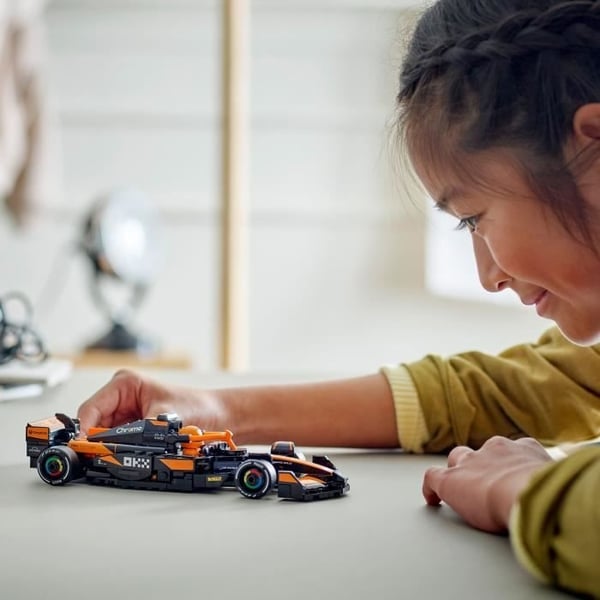 LEGO Speed Champions 77251 McLaren Team MCL38 F1 Bil - 10 År Byggesæt