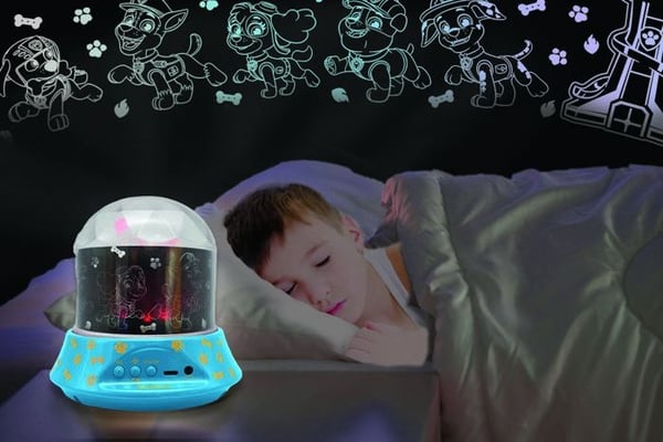 Paw Patrol natlampe med projektioner og lydeffekter