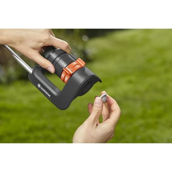 Aqua S oscillerende sprinkler - GARDENA - Overfladeareal 220m² - Rækkevidde maks. 17m - UV- og frostbestandig - 5 års garanti