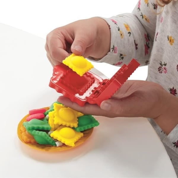 Play-Doh Pastatehdas, 5 väriä myrkytöntä Play-Doh-tahnaa, Kitchen Creations, 3-vuotiaille ja sitä vanhemmille