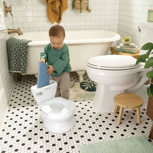INGENUITY Mini Børnetoilet med toiletreducer inkluderet, musikalsk skyl og integreret opbevaring af vådservietter hvid