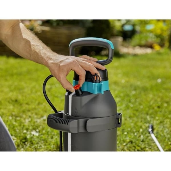 GARDENA Tryksprøjte Plus – Tankkapacitet 5L – Slangelængde 150cm – Maks. tryk 3 bar – (11138-20)
