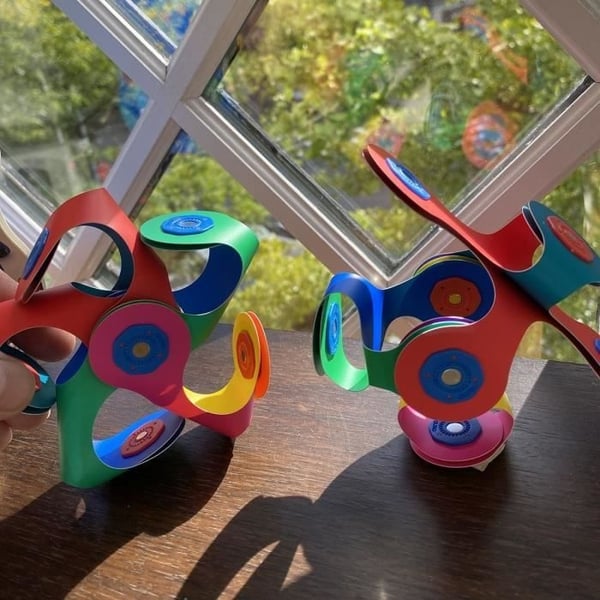 Tiny & Mighty CLIXO - GIPSY TOYS - Fleksibelt, holdbart og fantasifuldt magnetisk byggesæt - 9 dele - Fra 4 år