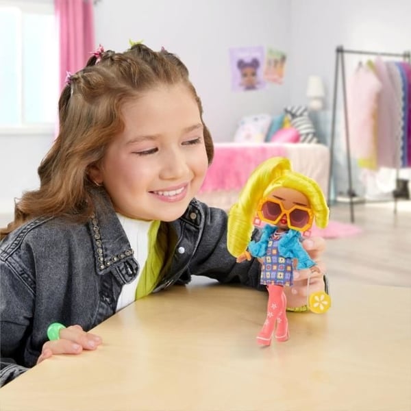 LOL Surprise Tweens - 24 cm Artikuleret Modedukke - Hana Groove - 2 Outfits og Diverse Tilbehør - Fra 4 År