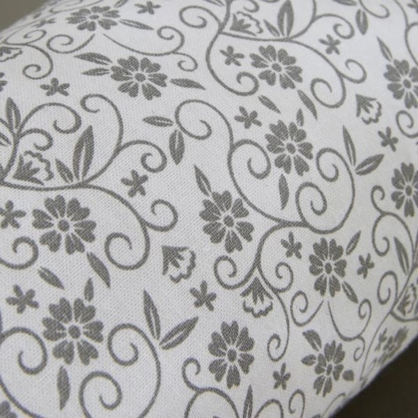 CHARME - TODAY - Vitt avtagbart kuddfodral 45x15 cm