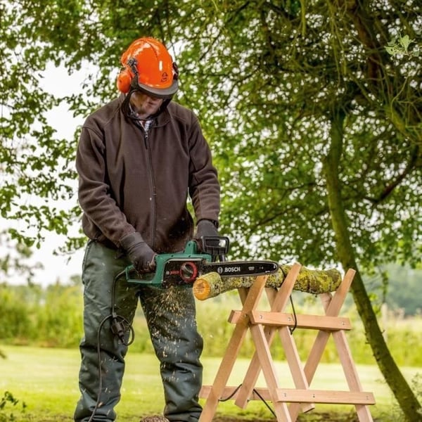 Bosch UniversalChain 35 sähkömoottorisaha - 35 cm 1800 W