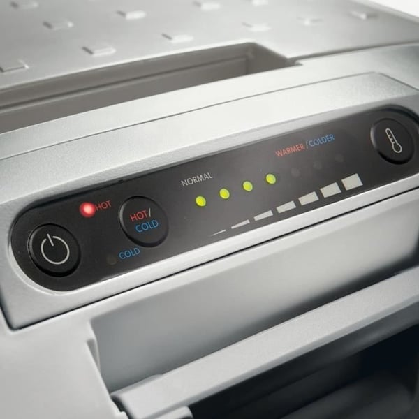 Termoelektrisk køler 33 L - DOMETIC TCX 35 ACDC - 12/24/230 V - Varm/Kold