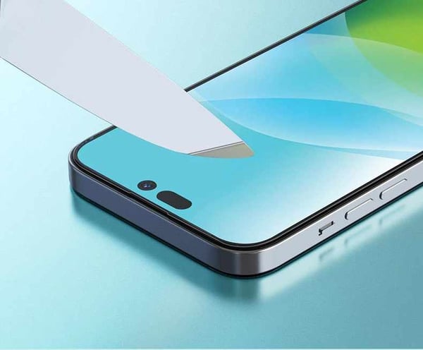 iPhone 15 Pro Max - Täysin kattava karkaistu suojalasi