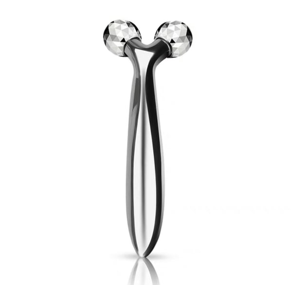 3D-hierontarulla kasvoille ja vartalolle