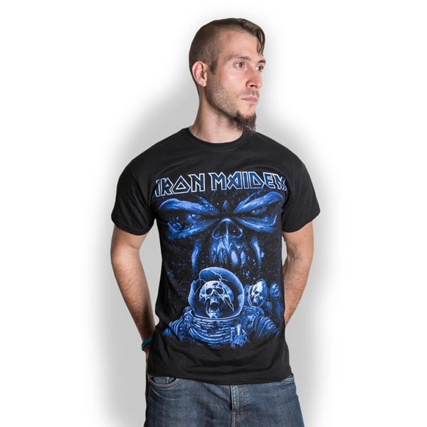 Iron Maiden Unisex T-Shirt: Final Frontier Blue Album Spaceman (Small)