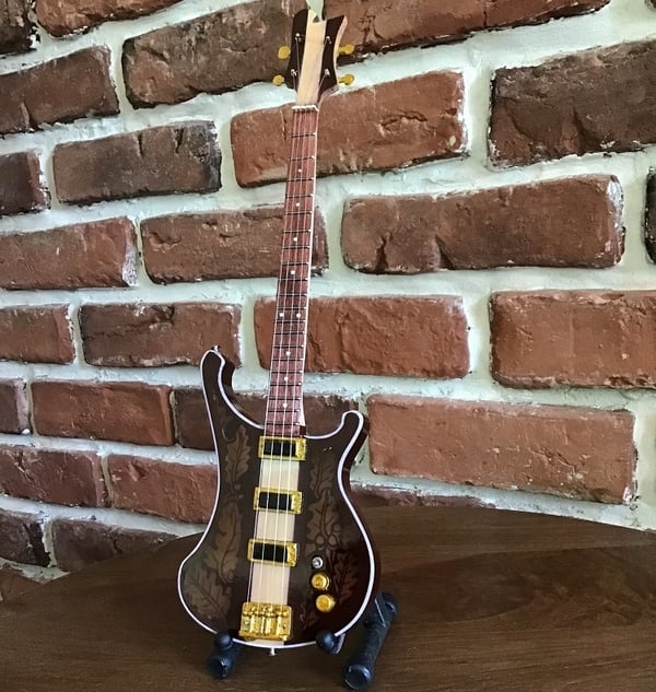 Mini guitar: Motörhead - Lemmy Kilmister - Rickenbacker 4004