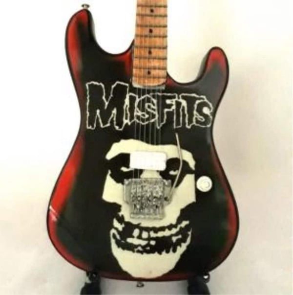 Mini guitar: Misfits - Tribute Mini guitar: Misfits - Tribute