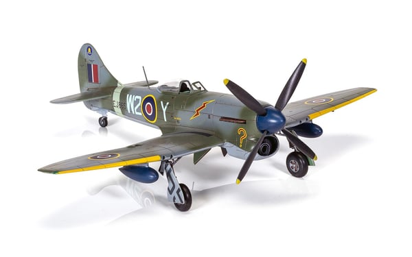 Airfix Modellflyg A02110 Hawker Tempest Mk.V Post War