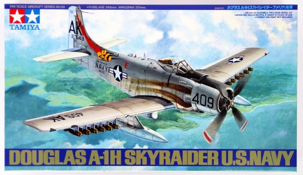 Tamiya Model Douglas A1H Skyraider Skala 1:48