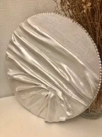 Cirkulär konst med pärlkant