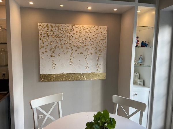 guld og struktur i smuk harmoni