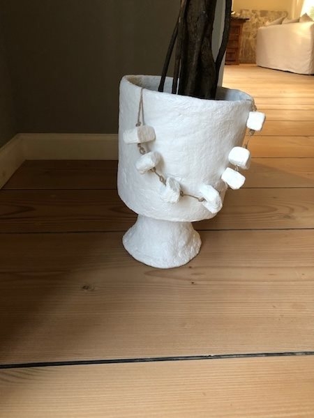 Skøn krukke i Papmache