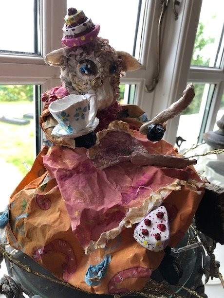Mrs. Sheep Cake og hennes fantastiske kakehus - Papirkunst