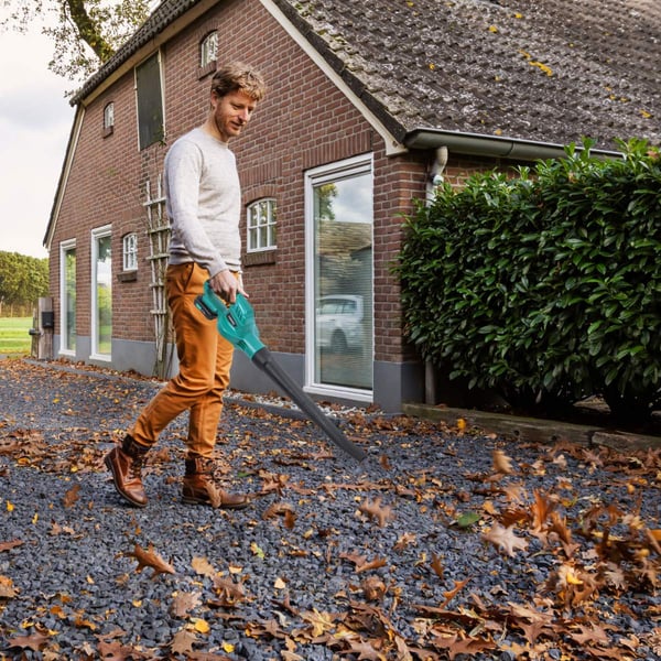 VONROC Løvblæser 20V | Luftmængde 5m3/min | Inkl. 2x 2.0Ah akku og oplader