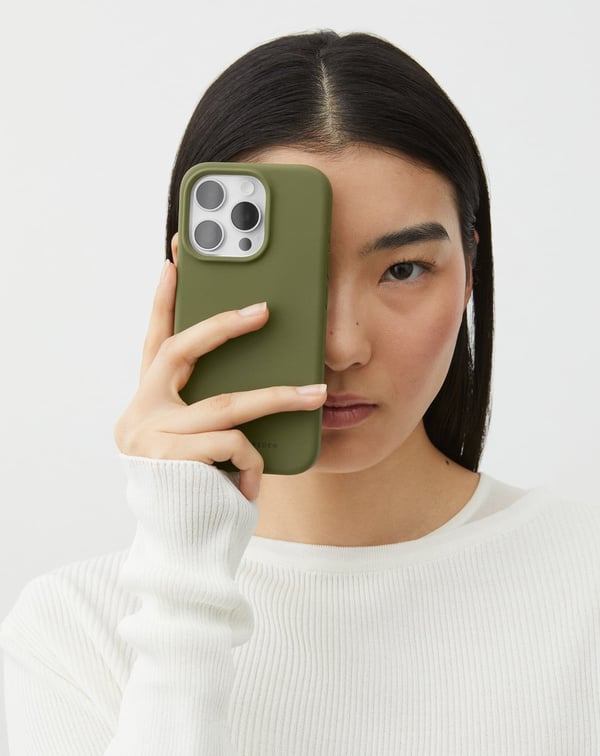Silicone Case iPhone 14 Pro Khaki