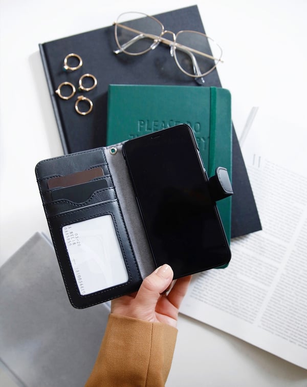 Magnet Wallet+ iPhone 11 / XR Black
