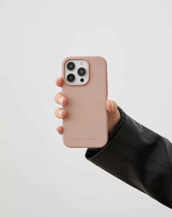 Silicone Case iPhone 15 Plus Blush Pink