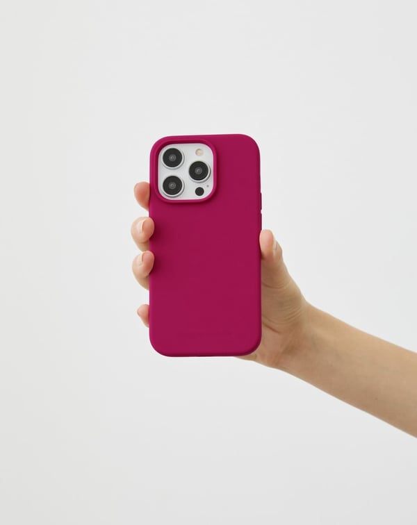 Silicone Case MagSafe iPhone 15 Plus Magenta