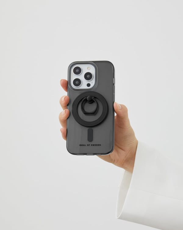 Clear Case MagSafe iPhone 15 Pro Tinted Black