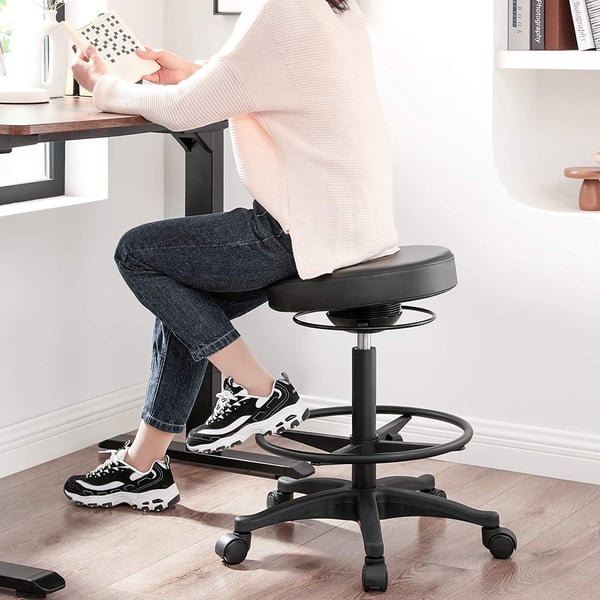 Rootz Swivel on Wheels - Taburet - Fodstøtte - Stol - Diameter 38,5 cm - Sort