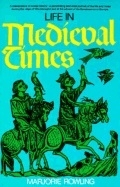 Life In Medieval Times 9780399502583