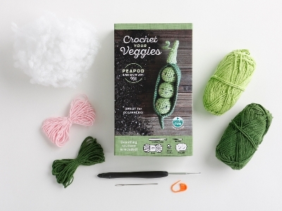 Crochet Your Veggies Amigurumi Kit Peapod: 9780764370519