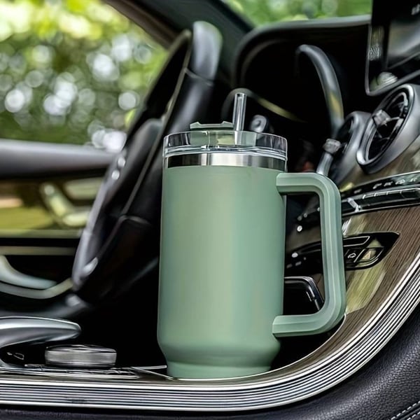 Tumbler termokopp 1200 ml med håndtak, lokk og sugerør