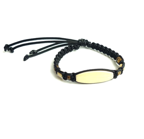 Armband för barn med namnplatta av trä Svart