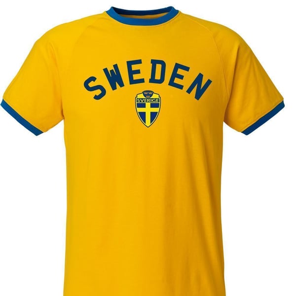 Sverige T-shirt in gul blå - Ibrahimovic 11 på ryggan Sweden retro fotbollströja