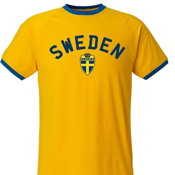 Sverige T-shirt in gul blå - Ibrahimovic 11 på ryggan Sweden retro fotbollströja