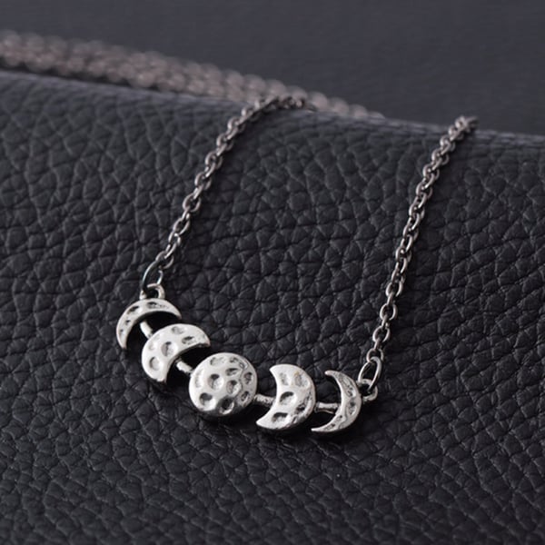 Choker Måne Wicca Halvmåne Månfas Triple Moon Pagan