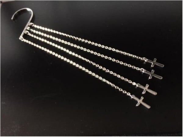 Silver Ear Wrap Earcuff Cuff Örhänge - 4 Hängande Kedjor & Kors
