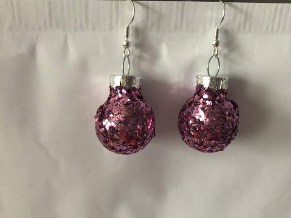 Silver Örhängen till Jul / Christmas - Rosa Glittriga Julkulor