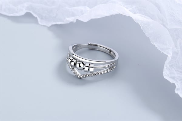 Justerbar antistressring med roterbare perler Silver