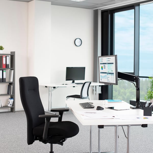 Monitorfeste Performer For En Monitor Dynamisk Svart