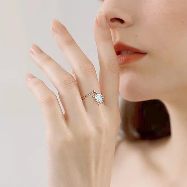 Justerbar anti-stress ring med drejelig blomst Silver