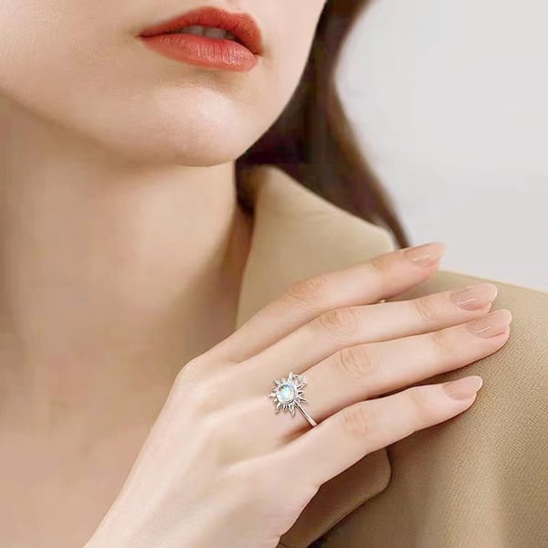 Justerbar anti-stress ring med drejelig blomst Silver