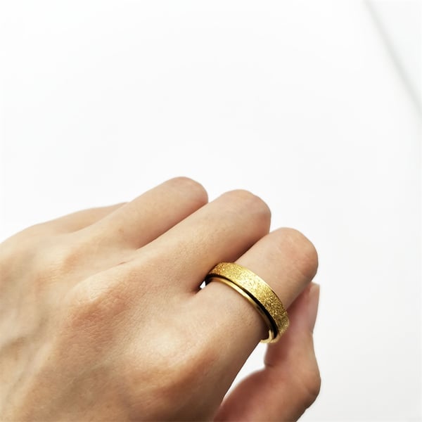 Glatt antistressring i rustfritt stål Gold