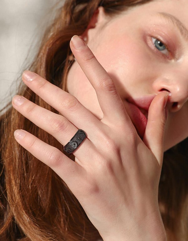 Antistressring laget av rustfritt stål med sol og måne Black 23 mm