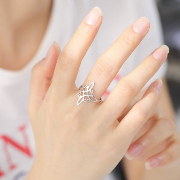 Stilfuld ring i rustfrit stål Silver